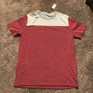 Gap shirt